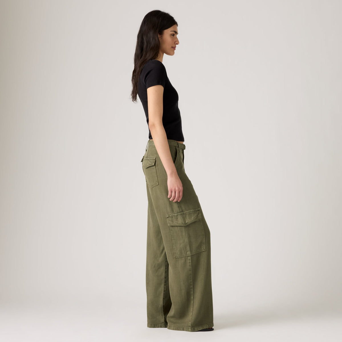 LEVI'S® WOMEN'S BAGGY DAD CARGOS - GREEN