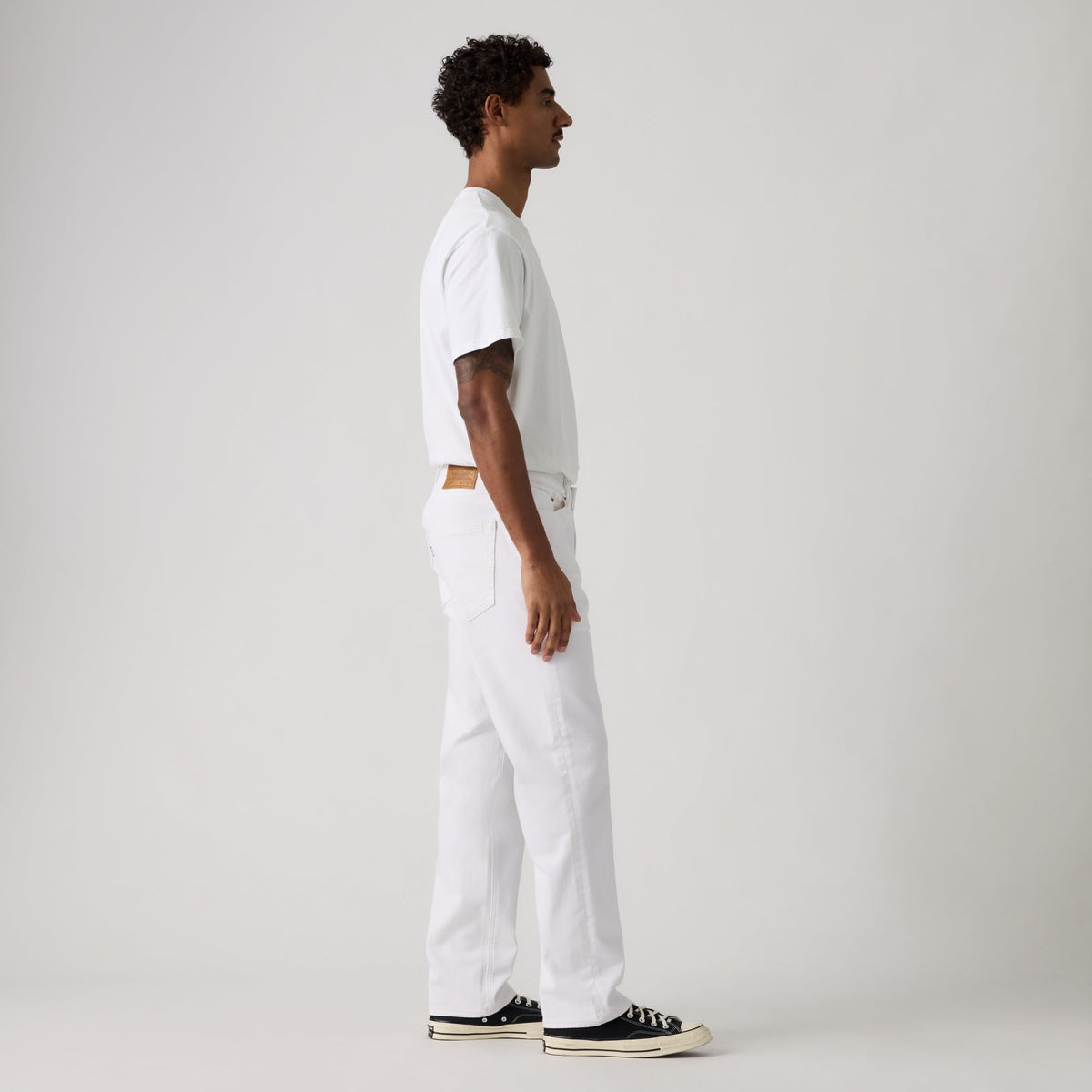 LEVI'S® MEN'S 541™ ATHLETIC TAPER JEANS - WHITE